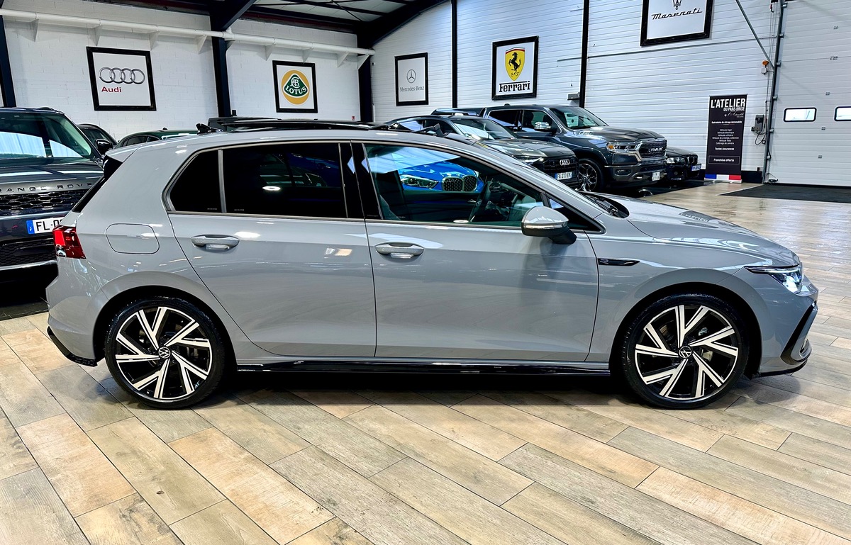 Volkswagen Golf VIII (2) 1.5 ETSI EVO2 150 R-Line DSG7 1° Main TVA