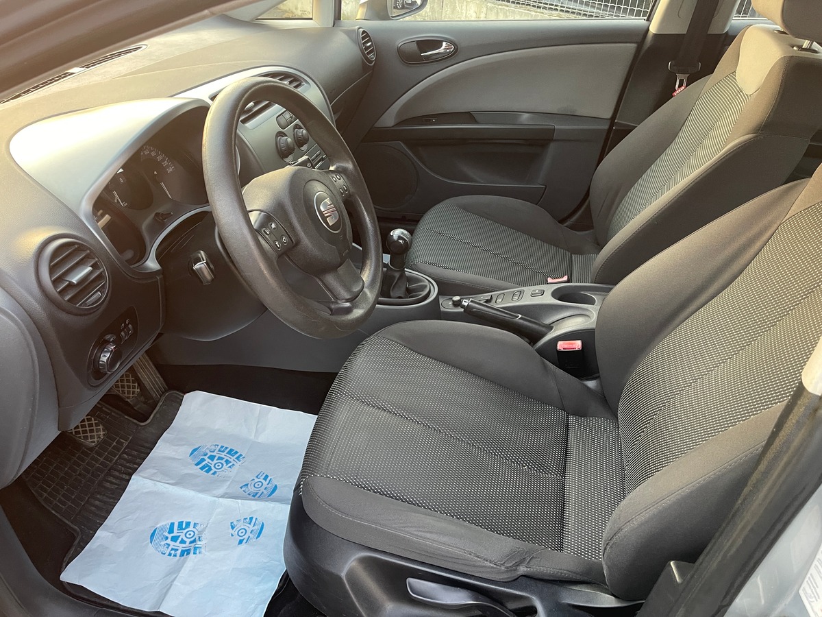Seat Leon 1.6 100 REFERENCE 5P