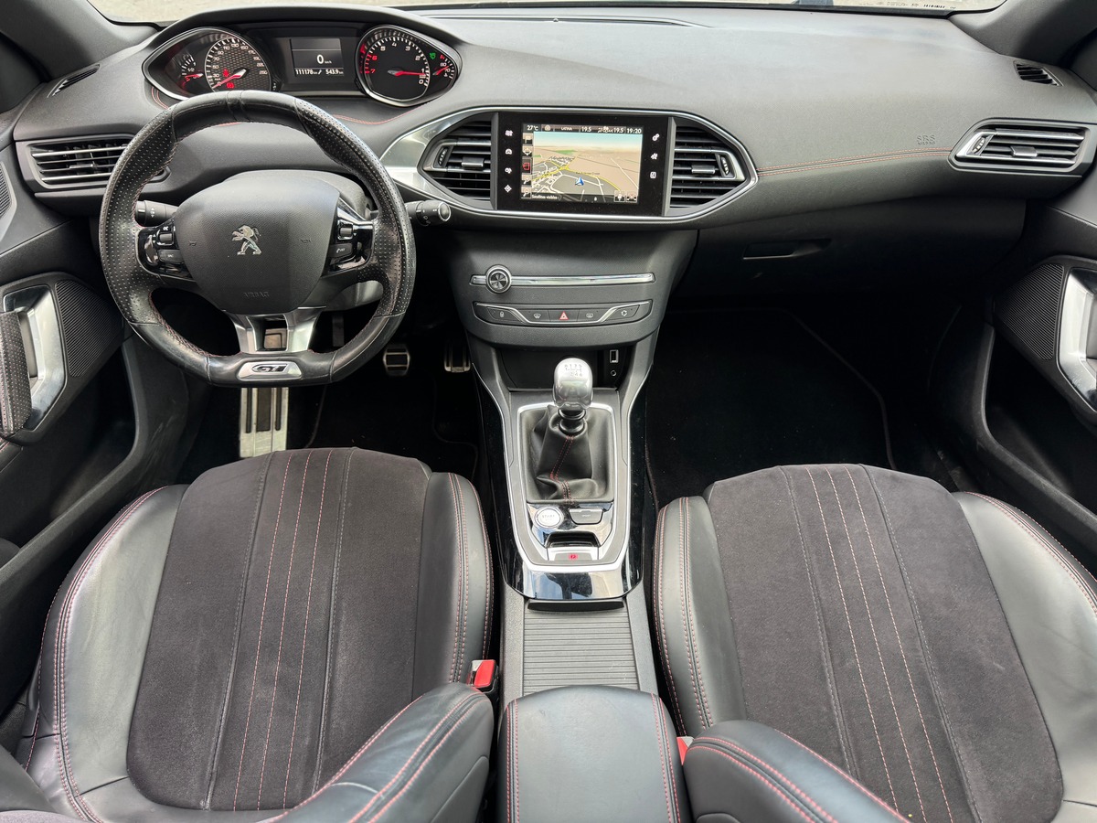 Peugeot 308 GT II (T9) 1.6 THP 205 cv - Entretiens Peugeot - Toit Panoramique