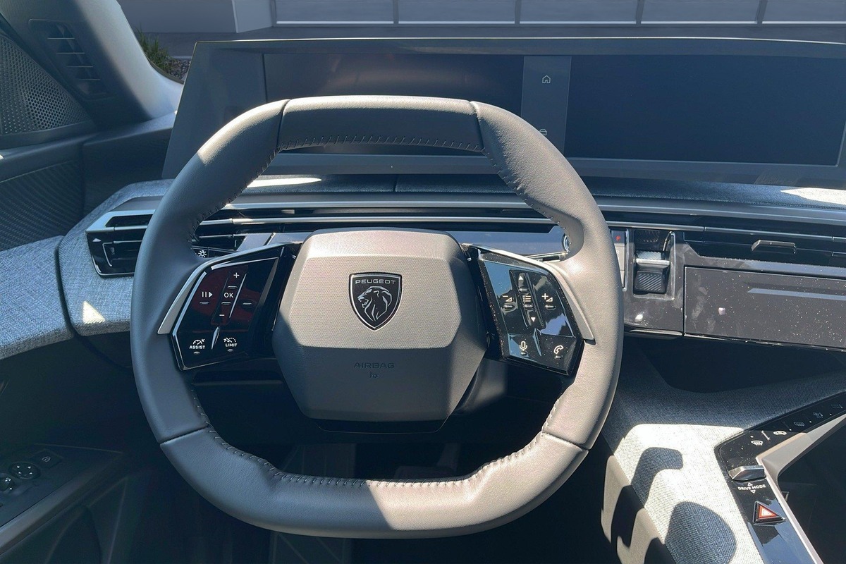 Peugeot 3008 Hybrid 145 e-DCS6 Allure