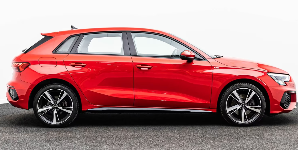 Audi A3 Sportback 40 TFSI e 204ch S line S tronic 6/Bang&Olufsen/Caméra