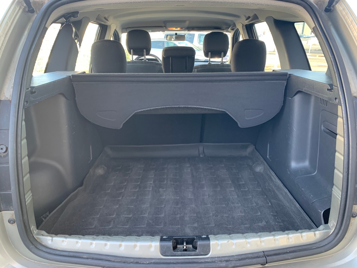 Dacia Duster 105 ch | Laureate | Bioethanol | Roue secours | Climatisation | Radio mono-CD MP3