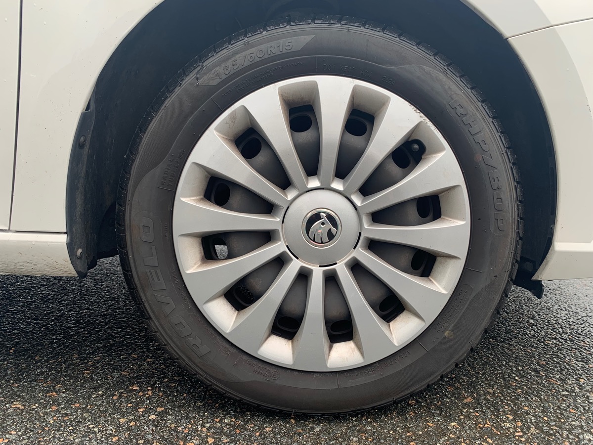 Skoda Fabia 60 ch | Business | GPS | Bluetooth | Radars de stationnement | Régulateur de vitesse