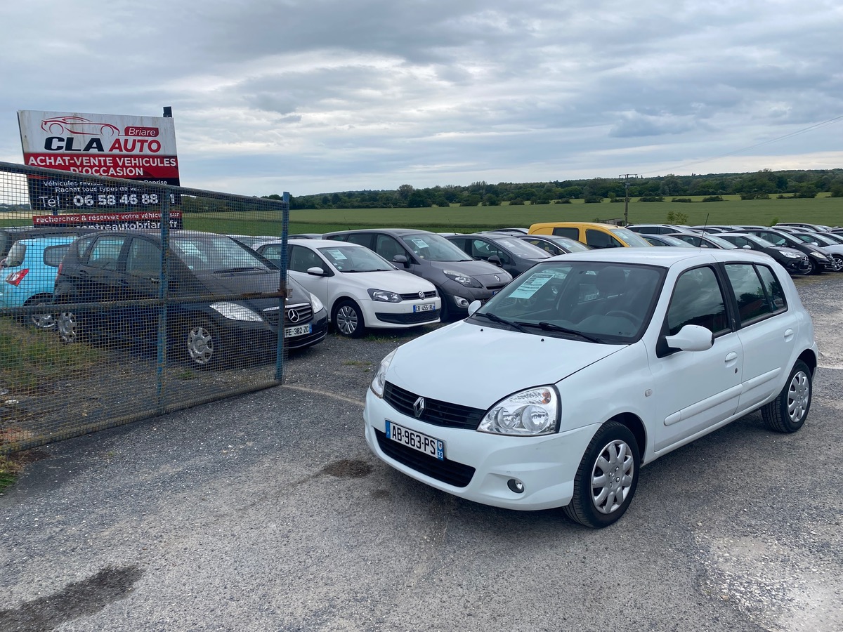 RENAULT Clio campus 1.5 dci 65cv très propre 099180km