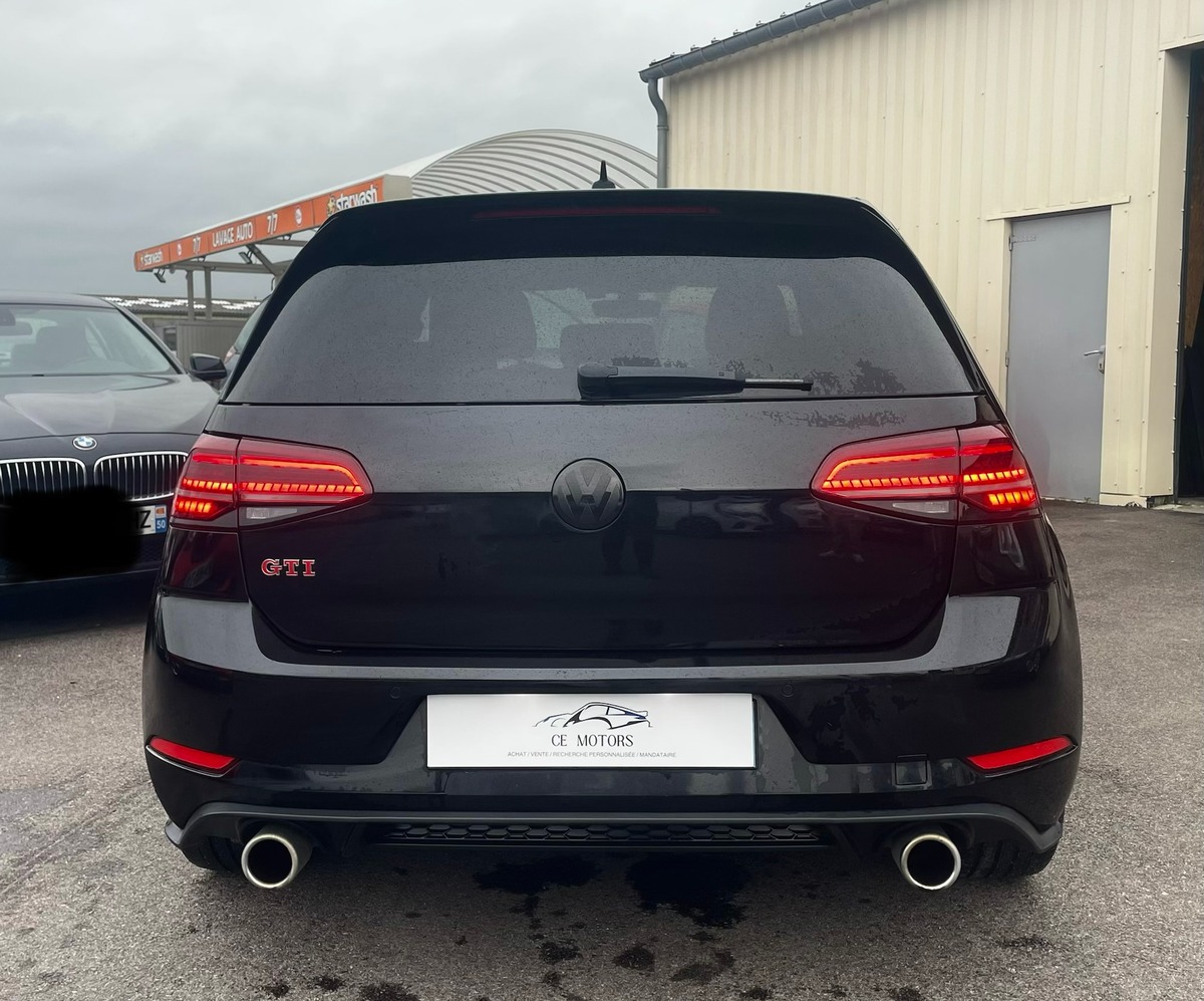 Volkswagen Golf 7.5 GTI PERFORMANCE 2.0 TSI 245  DSG7 5P