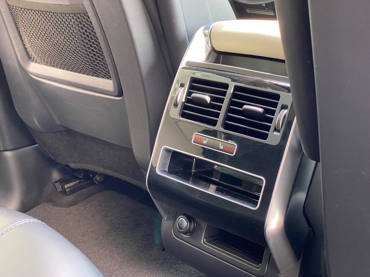 Land-Rover RANGE ROVER SPORT 3.0 SDV6 306 HSE c
