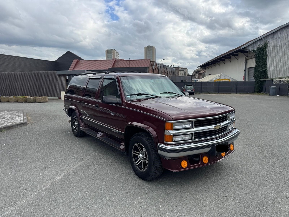 Chevrolet Suburban STARCRAFT 1500 5.7 V8 250cv 7 places