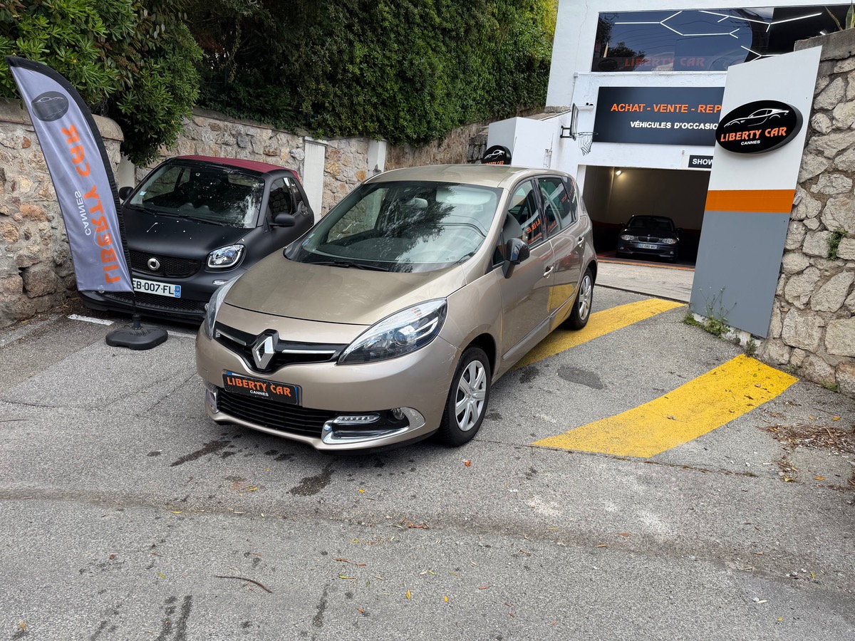 RENAULT Scenic 1.2 TCE 132 CV / 1 er Main /  Finition BOSE / GPS / Km Réel /