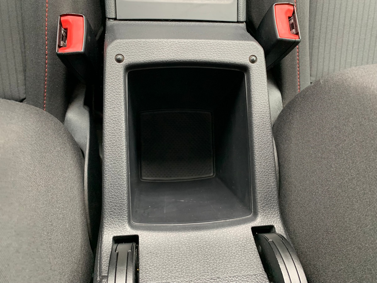 Volkswagen Golf 125 | Sound | Caméra recul | Régulateur | GPS | Apple car play | Attelage amovible
