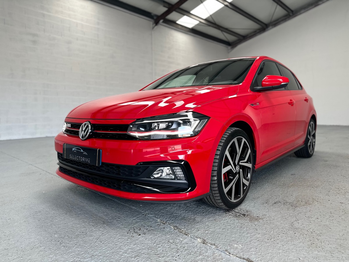 Volkswagen Polo VI GTI 2.0 TSI 200cv DSG6