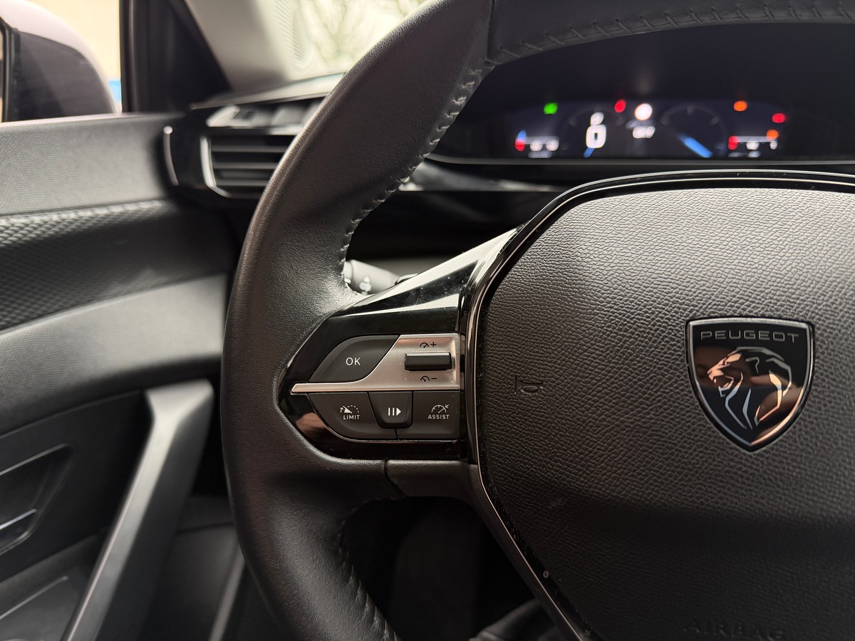 Peugeot 308 Active Business 1.2 EAT8 S&S 130 cv Boîte auto - Entretiens Peugeot