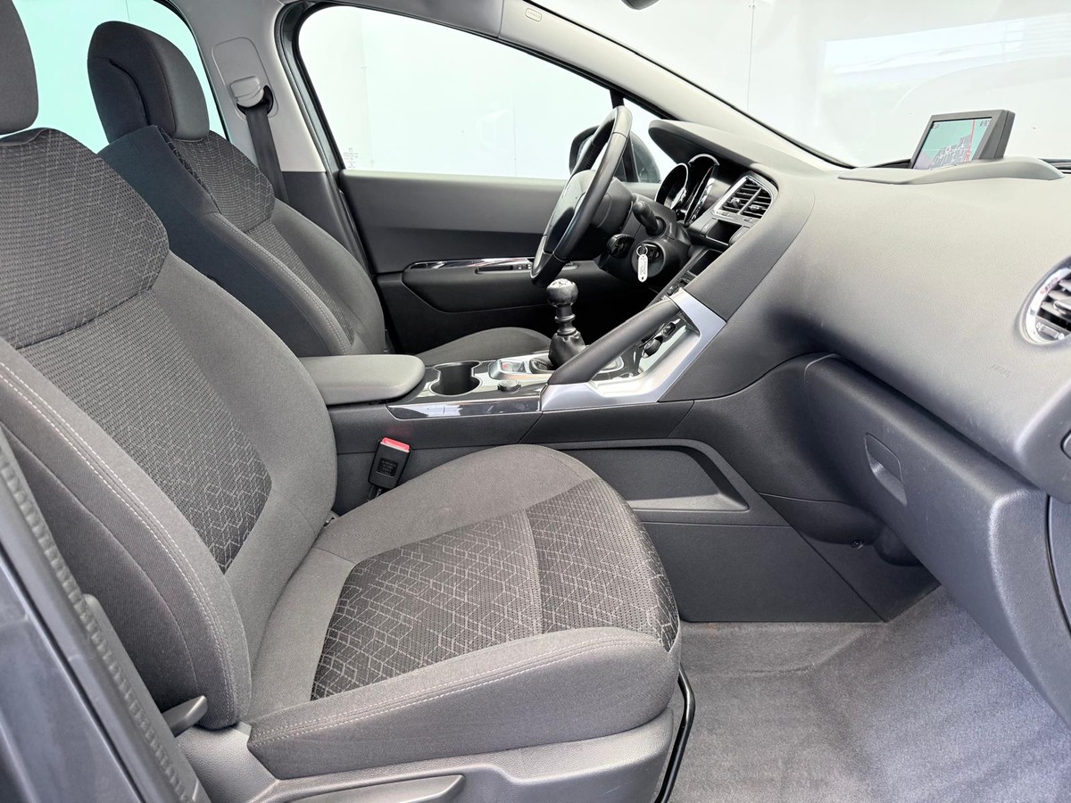 Peugeot 3008 1.6 BlueHdi 115 ACTIVE   Première main