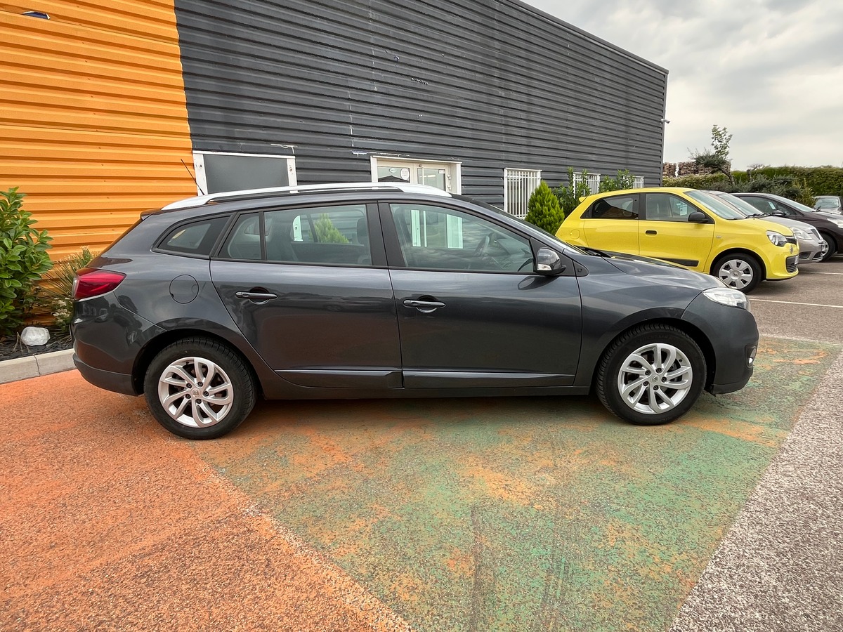 RENAULT Megane III Phase 2 Estate 1.5 dCi 110 CH