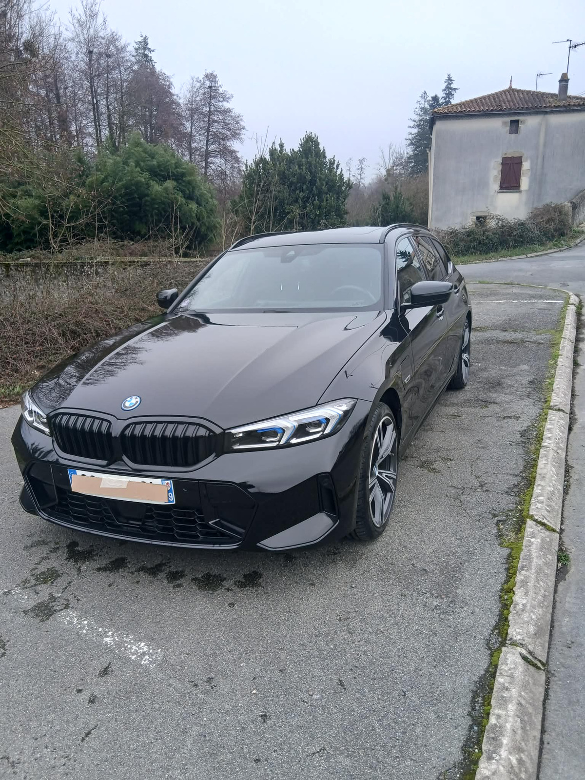 Bmw 320e touring xdrive 204 ch | M SPORT | XDRIVE | Attelage | Caméra de recul | Eclairage ambiance