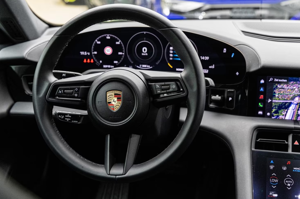 Porsche Taycan 408ch