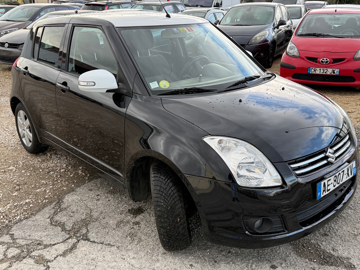 Suzuki Swift 1.3i 92CH EMBRAYAGE NEUF PARFAITE ÉTAT