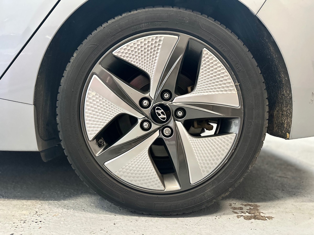 Hyundai Ioniq 1.6 HYBRID 141 CREATIVE