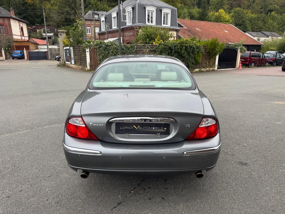 Jaguar S-Type 4.2 V8 Executive 298cv -Boite automatique