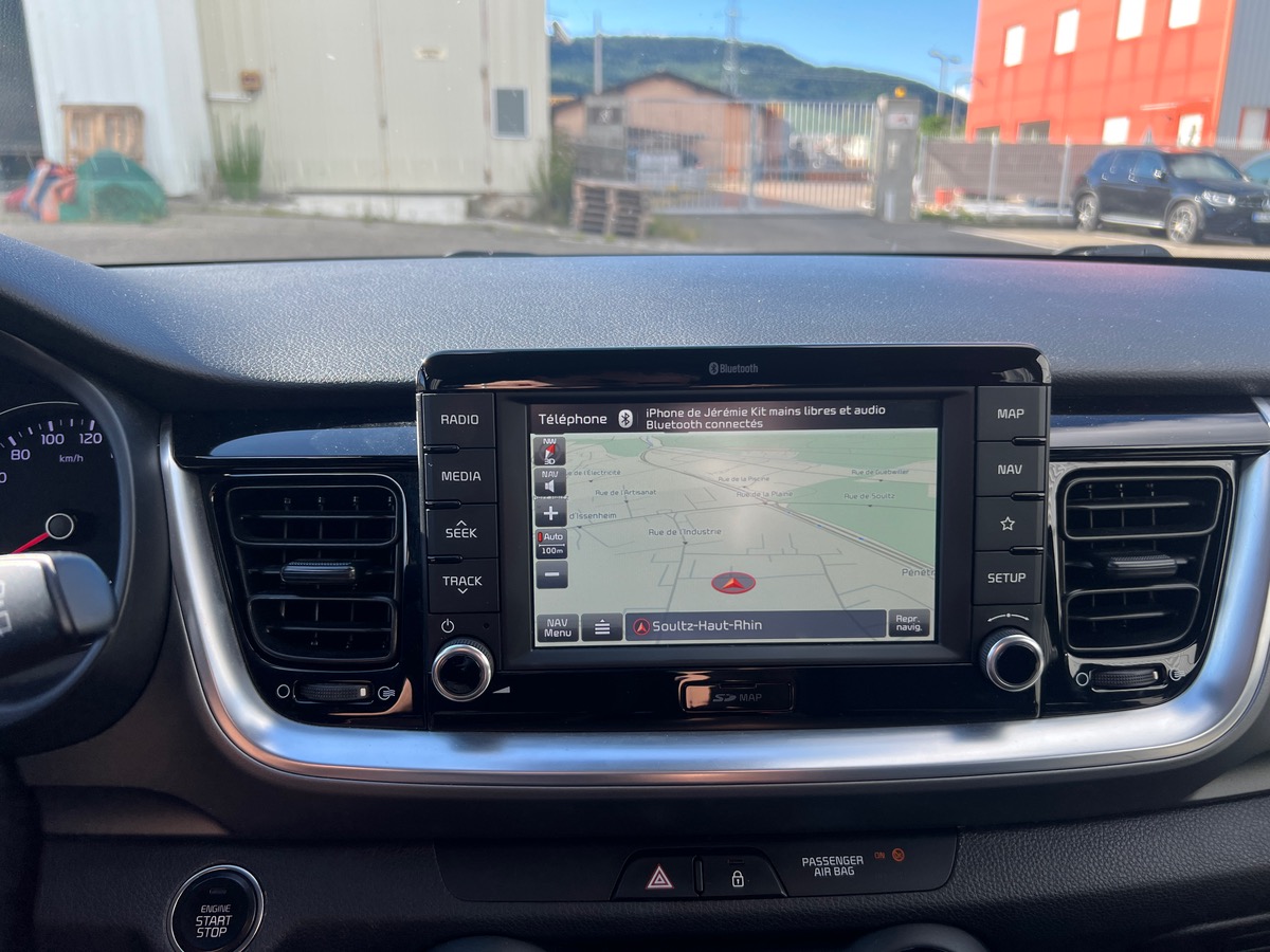 Kia Stonic Premium T-GDI 120cv DCT7, SUIVI COMPLET KIA, SIEGES CHAUFFANTS, CARPLAY
