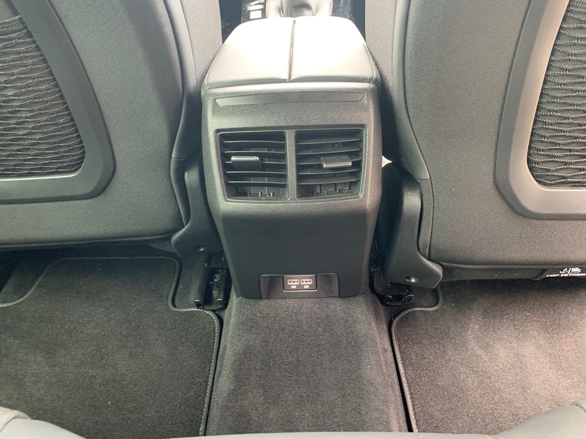Peugeot 508 SW 130 ch | ALLURE | Caméra de recul | Mirror Screen | Système contrôle des angles morts