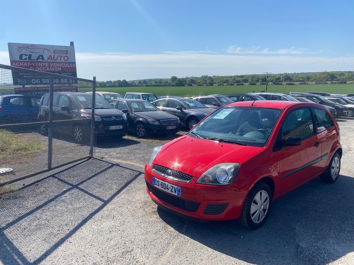 Ford Fiesta 1.4 tdci 70cv faible kilométrage d’origine 