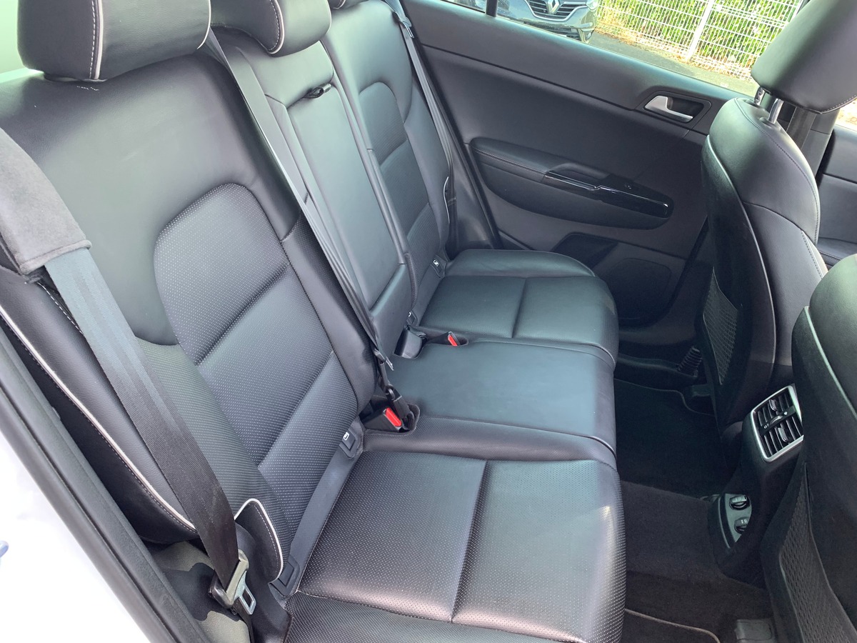 Kia Sportage 141 | GT LINE | Toit ouvrant panoramique | Caméra de recul | GPS | Régulateur vitesse