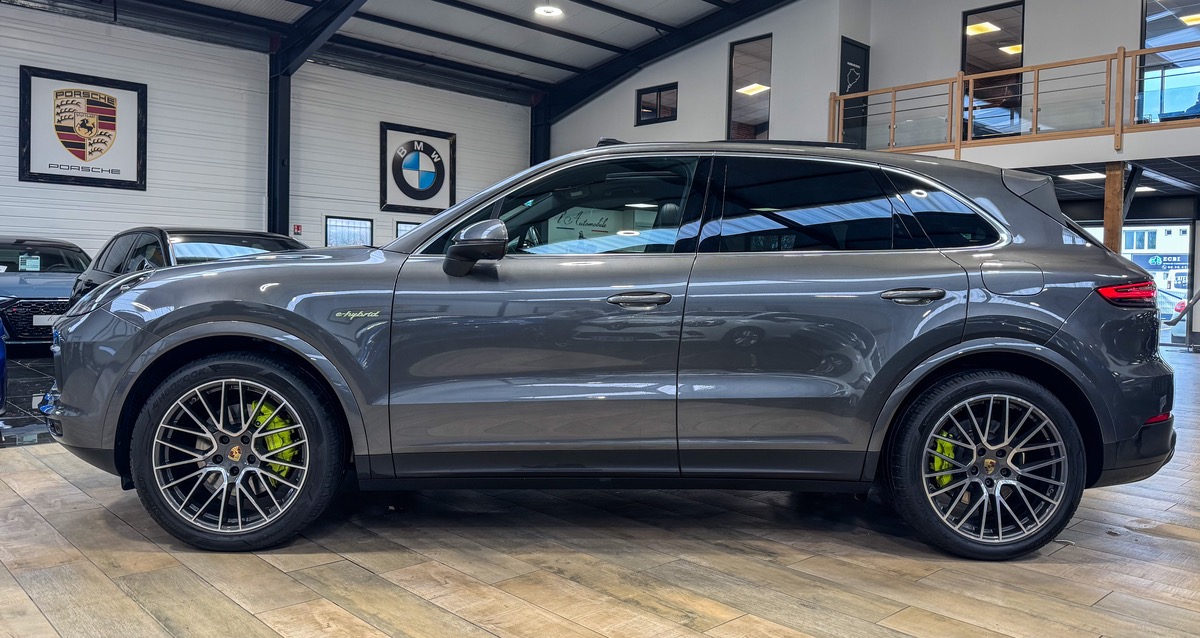 Porsche Cayenne III 3.0 V6 E-HYBRID 462 / FRANCE / 1ERE MAIN