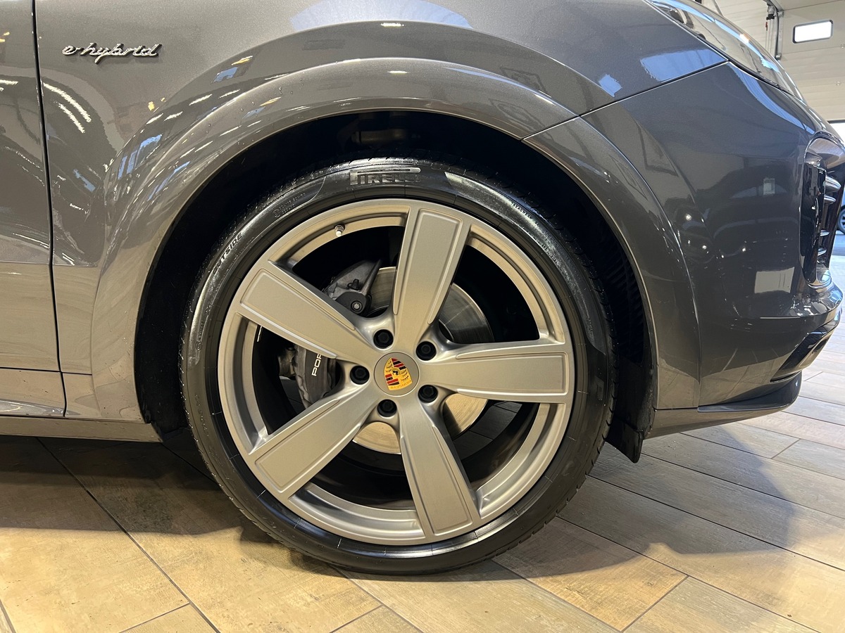 Porsche Cayenne Coupé III E-HYBRID 3.0 V6 462 PDK8 FR Carbone int/ext  - Burmester
