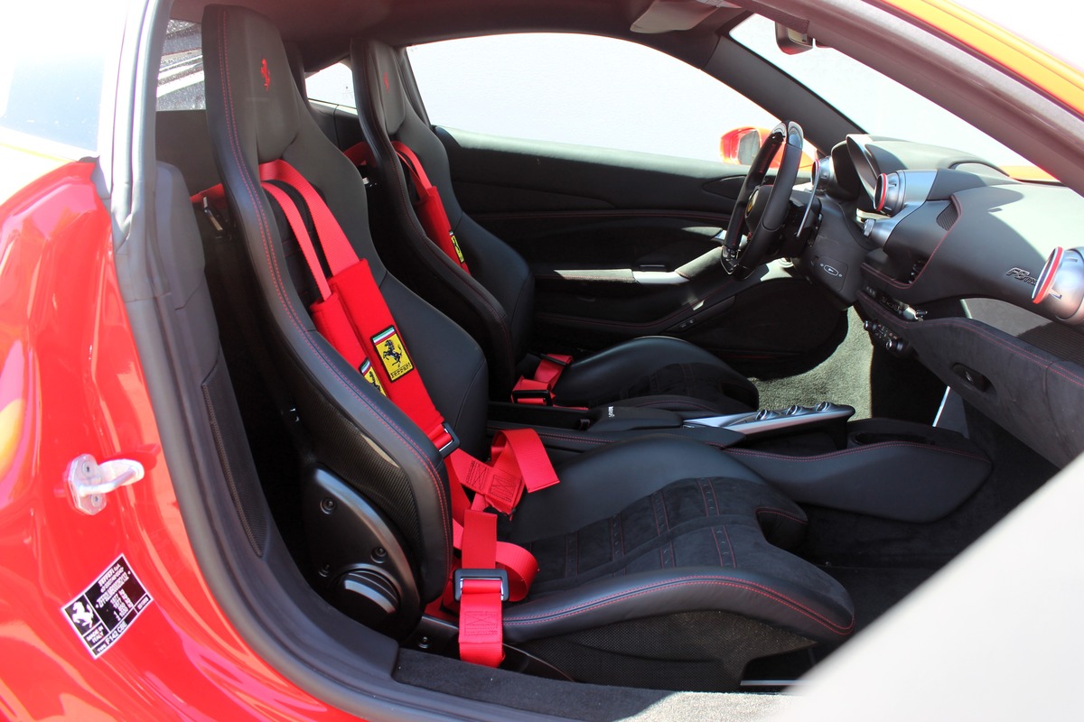 Ferrari F8 Tributo COUPE 3.9 DCT V8 BiTurbo 720 ch 1ère MAIN  ROSSO SCUDERIA - ORIGINE FRANCE