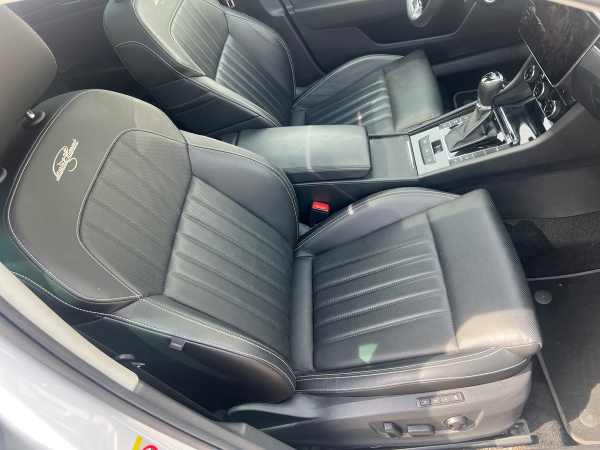 Skoda Superb Combi 1,4L TSI PHEV 218 LAURINE & KLEMENT, SUIVI COMPLET SKODA, 4 PNEUS COMPLETS  HIVER
