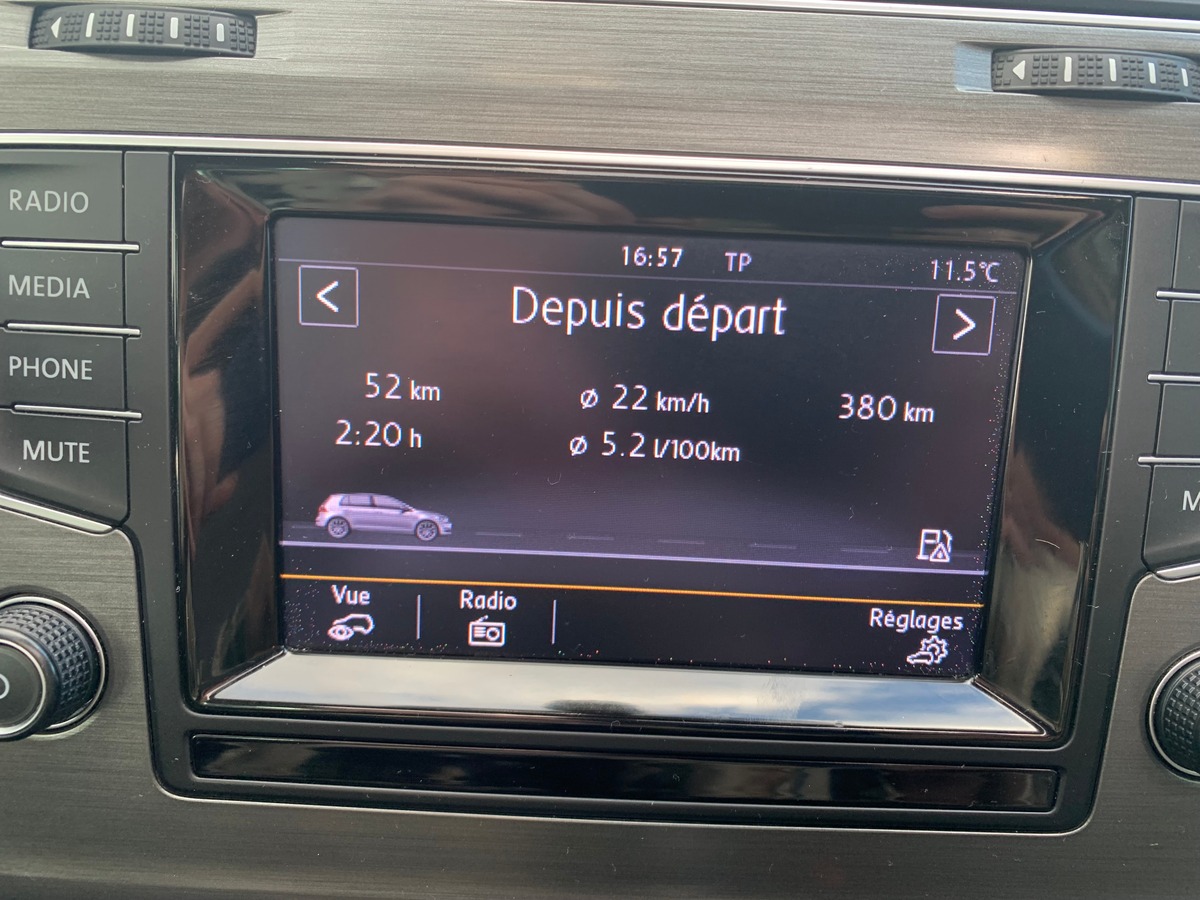 Volkswagen GOLF 7 105 ch | Confortline | Toit ouvrant | Régulateur de vitesse | Radar avant et arriére