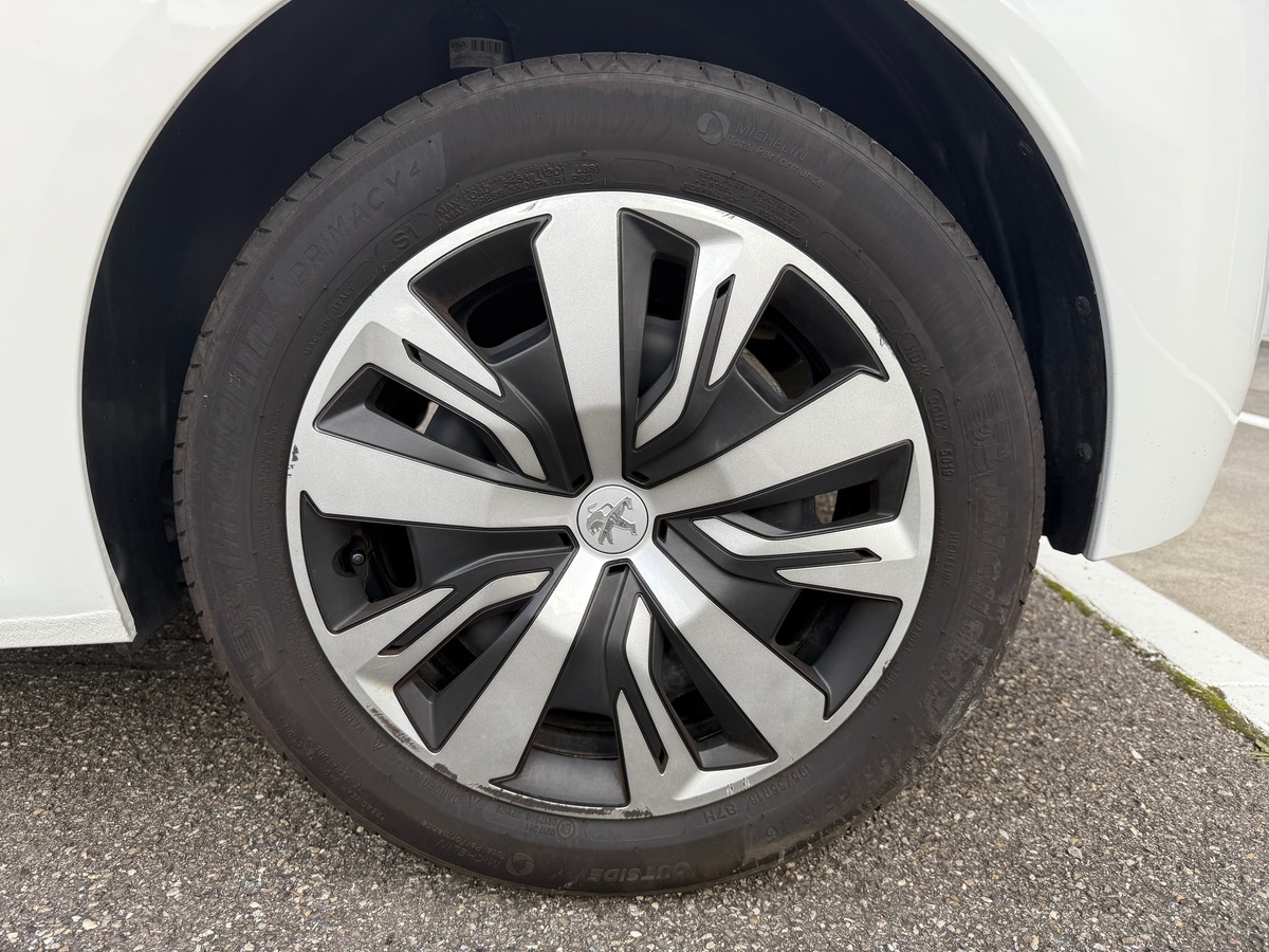 Peugeot 208 II 5 Portes 1.2 PureTech EAT8 S&S 100 cv, Suivi COMPLET