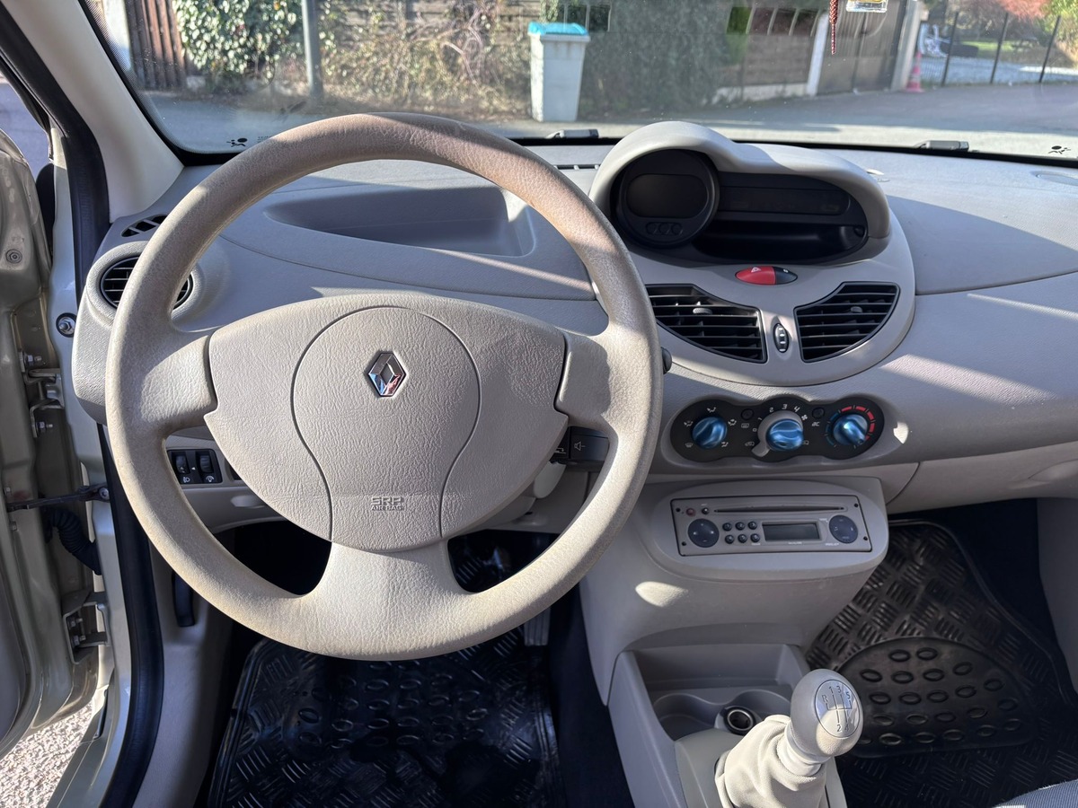 RENAULT Twingo 2 1.2i - Distribution OK - CT OK