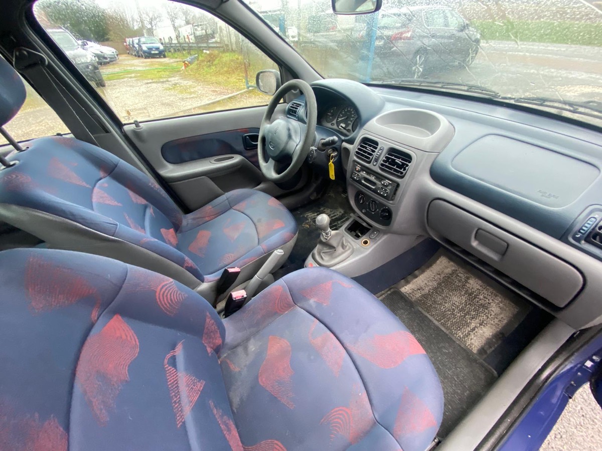 RENAULT Clio 1.2i 60cv 98165km