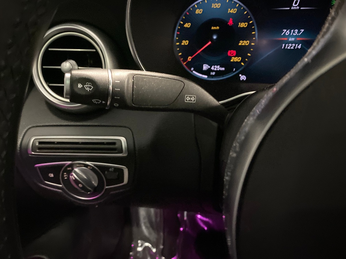 Mercedes Benz Classe C 220 cdi AMG Line / Toit Panoramique Ouvrant / Cock Pit / Led d Ambiance