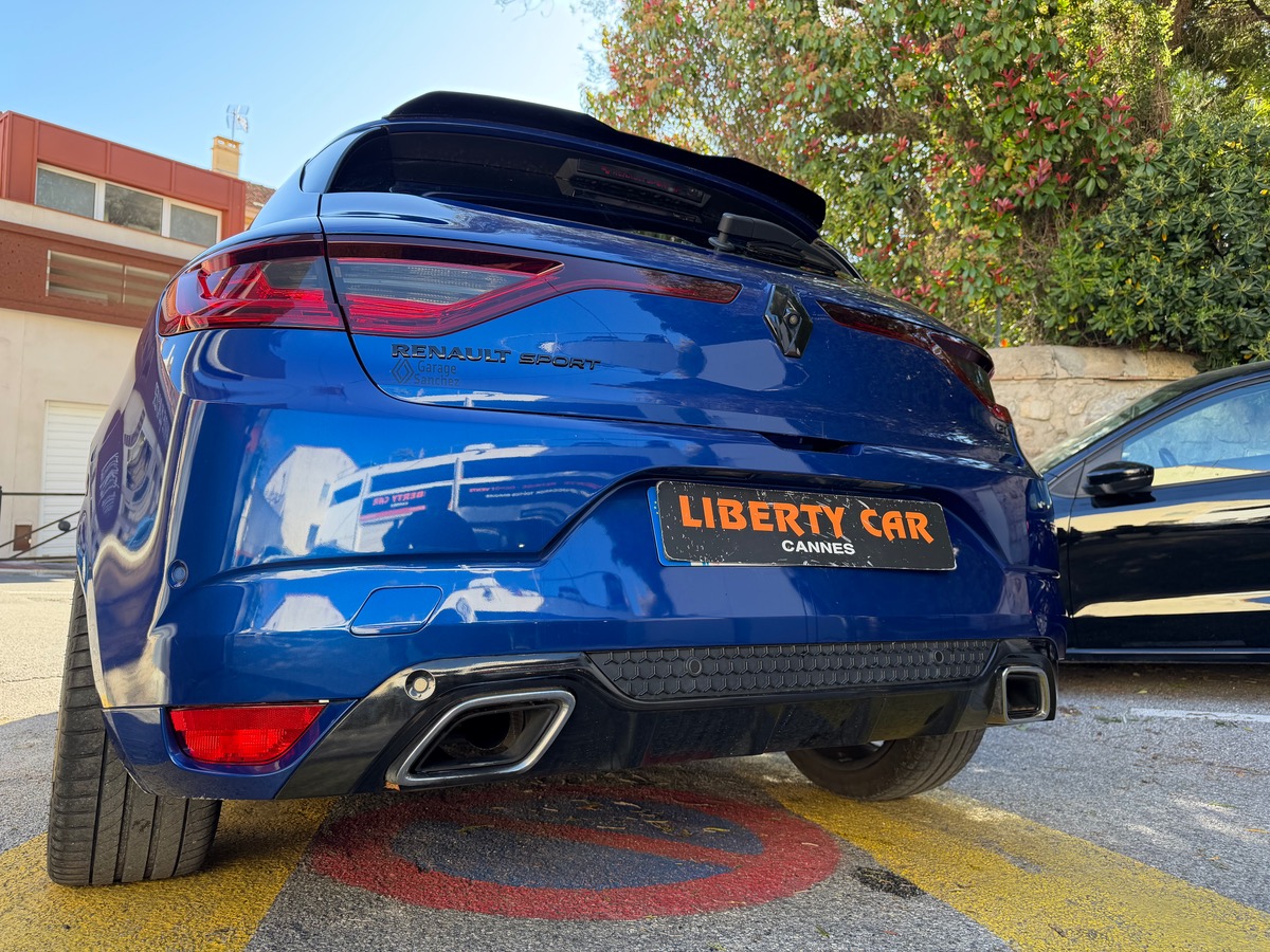 RENAULT Megane GT 1.6 TCE 205 CV 4CONTROL / Ligne D'échappement modifiée / Grand écran / Pack Black