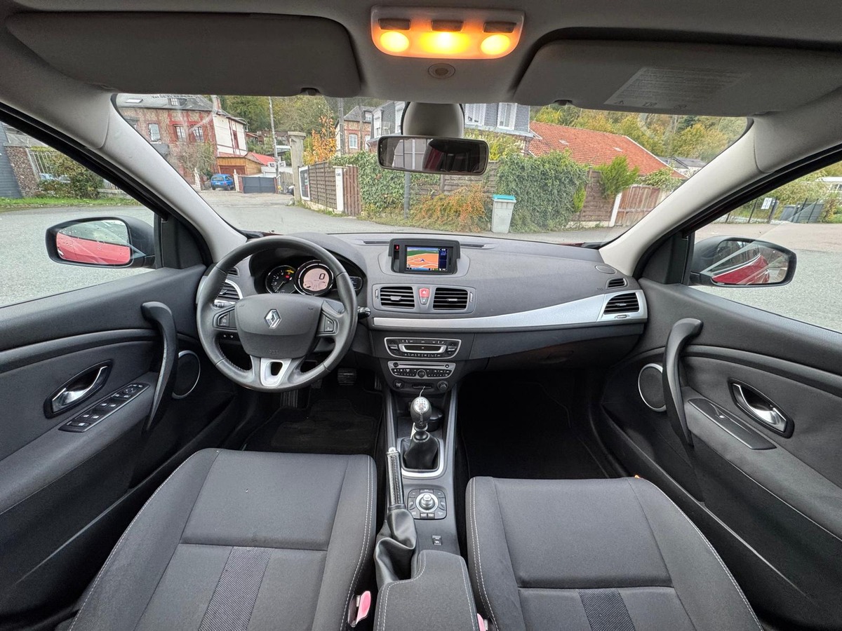 RENAULT Megane 1.5 DCI 110cv Dynamique - Garantie - première main
