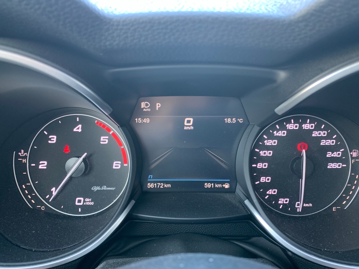 Alfa Romeo Stelvio 190 ch | Sprint | Caméra recul | Apple car Play | Coffre assisté électriquement