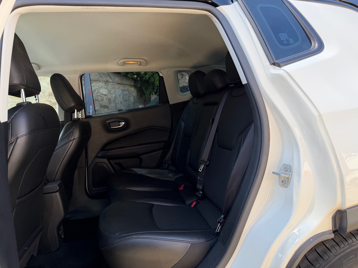 Jeep Compass 1.6 CRD 120 CV / Brooklyn Edition/ CarPlay / Caméra de Recul / Pack Black / Phase 2