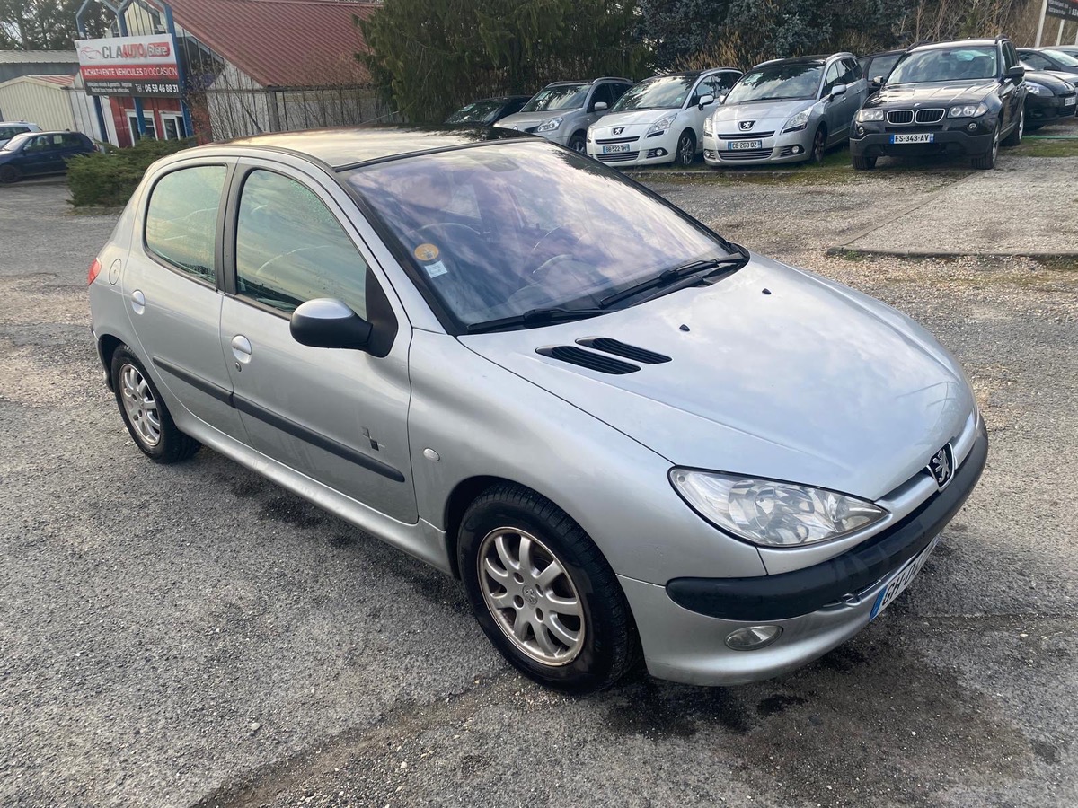 Peugeot 206 1.6i 110cv boite auto 3990eu