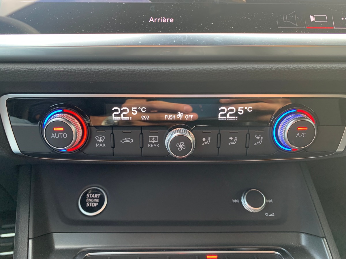 Audi Q3 150 ch | S-Line | Caméra de recul | Apple car Play Android Auto | GPS | Régulateur vitesse