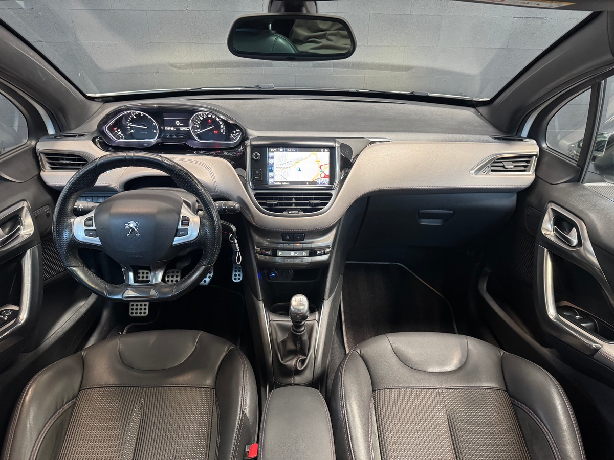 Peugeot 208 XY JBL 1.6 e-HDi 115 BVM6 Park Assist