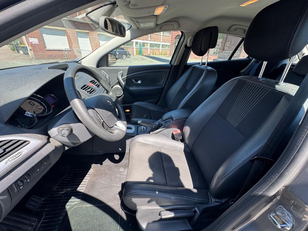 RENAULT Megane 3 2.0 i 16V CVT-BVA 140 Privilège - boite automatique - Garantie