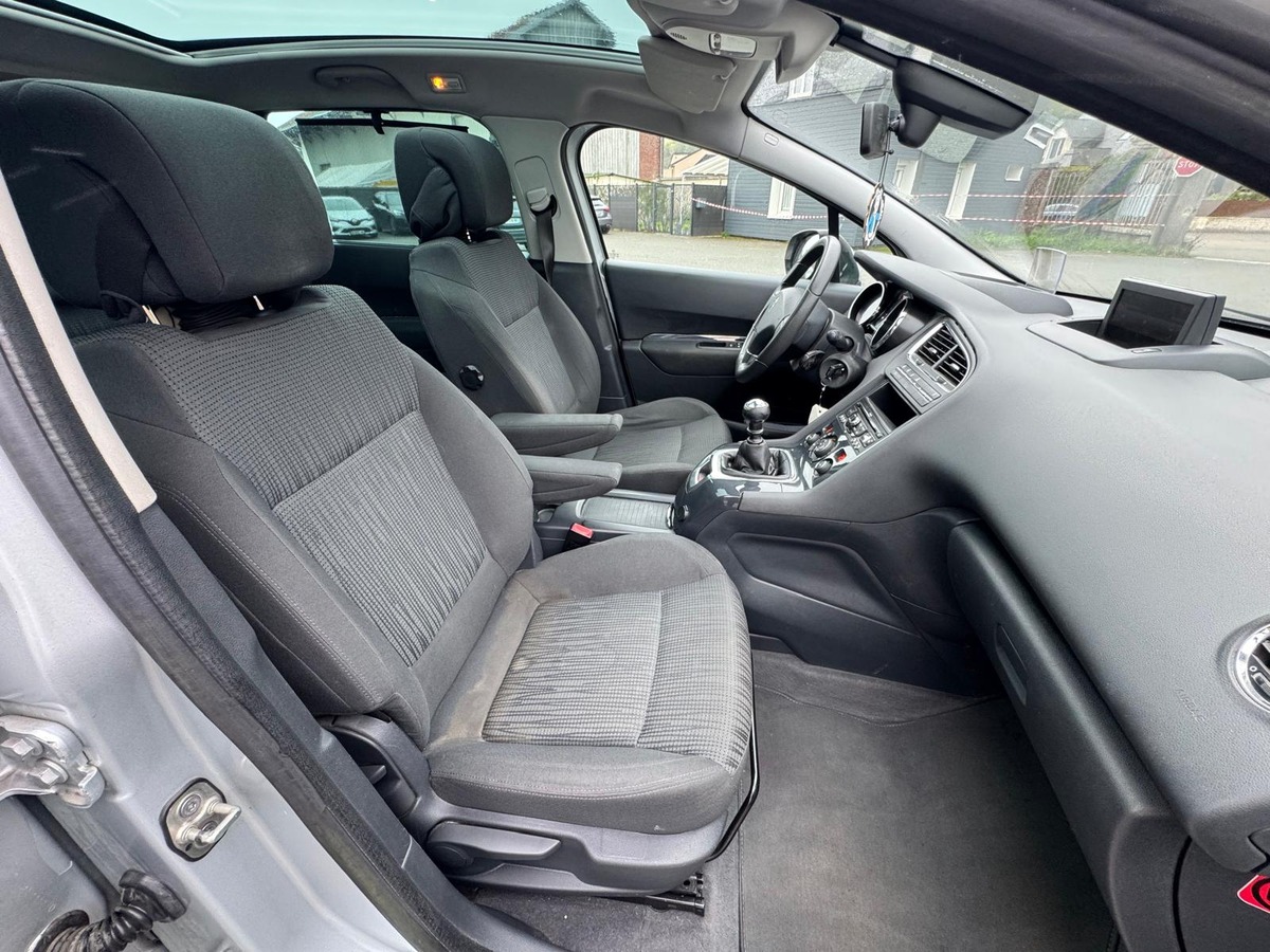 Peugeot 5008 1.6 hdi 110cv 7 places Family - Garantie