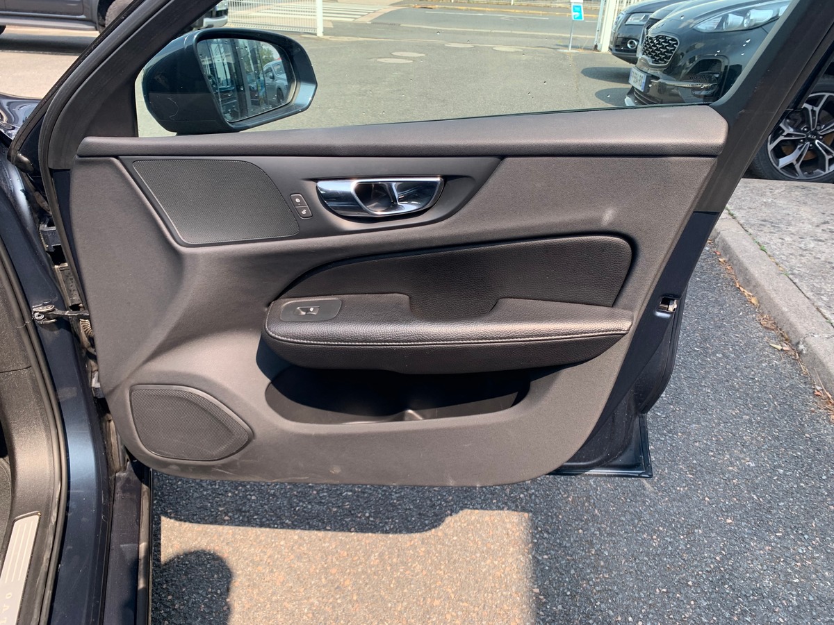 Volvo V60 150 ch | Business Excecutive | Caméra recul | Apple car Play | Cuir | Régulateur vitesse