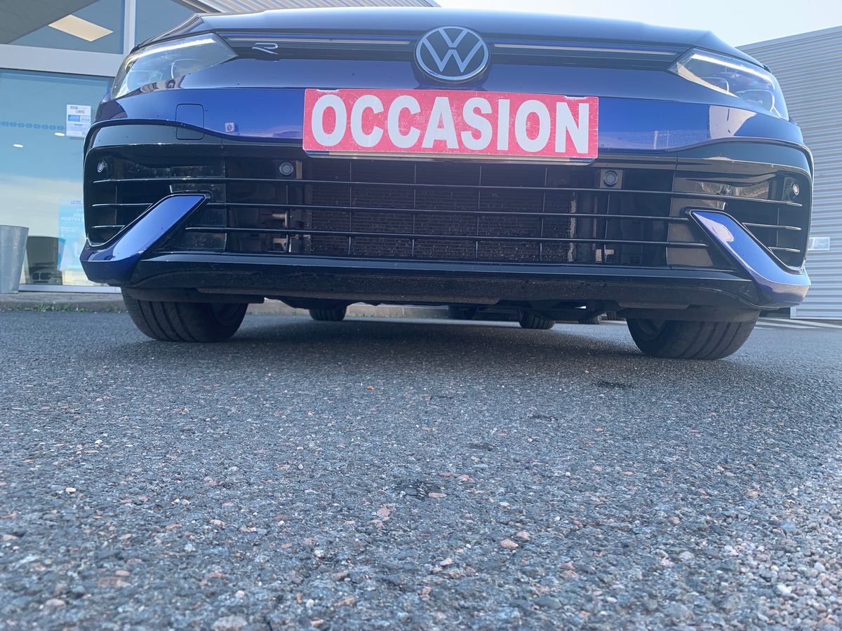 Volkswagen GOLF 8 320 chevaux | R | Toit ouvrant | Caméra de recul | Apple car play | GPS | Attelage