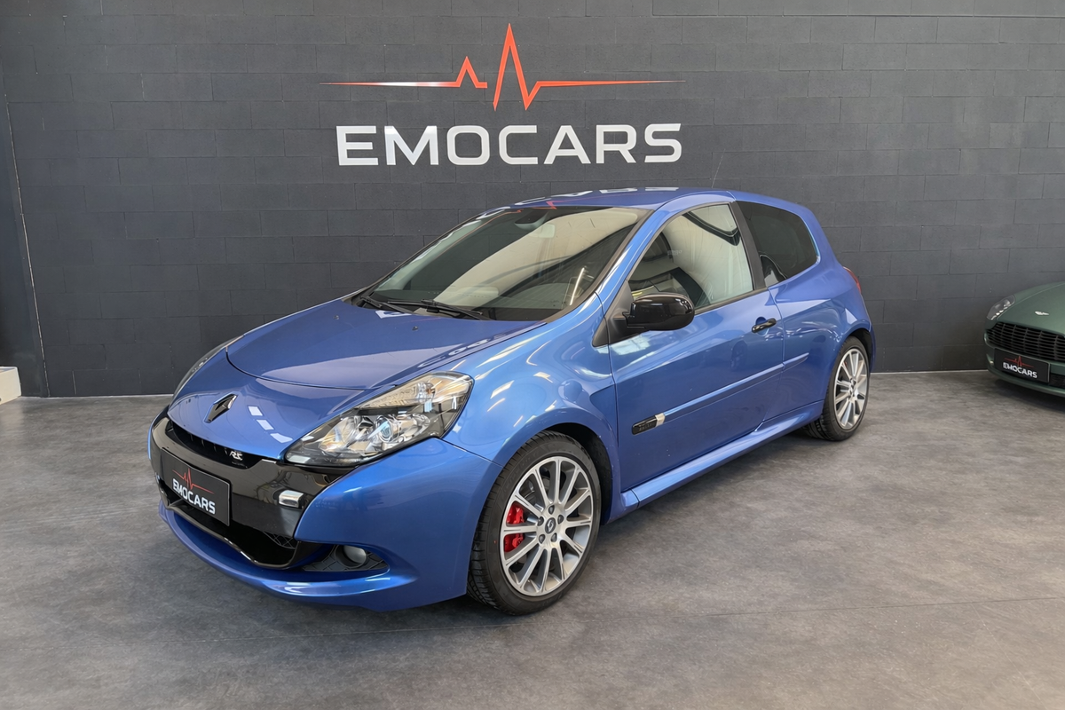 RENAULT Clio III RS LIGNE AKRAPOVIC