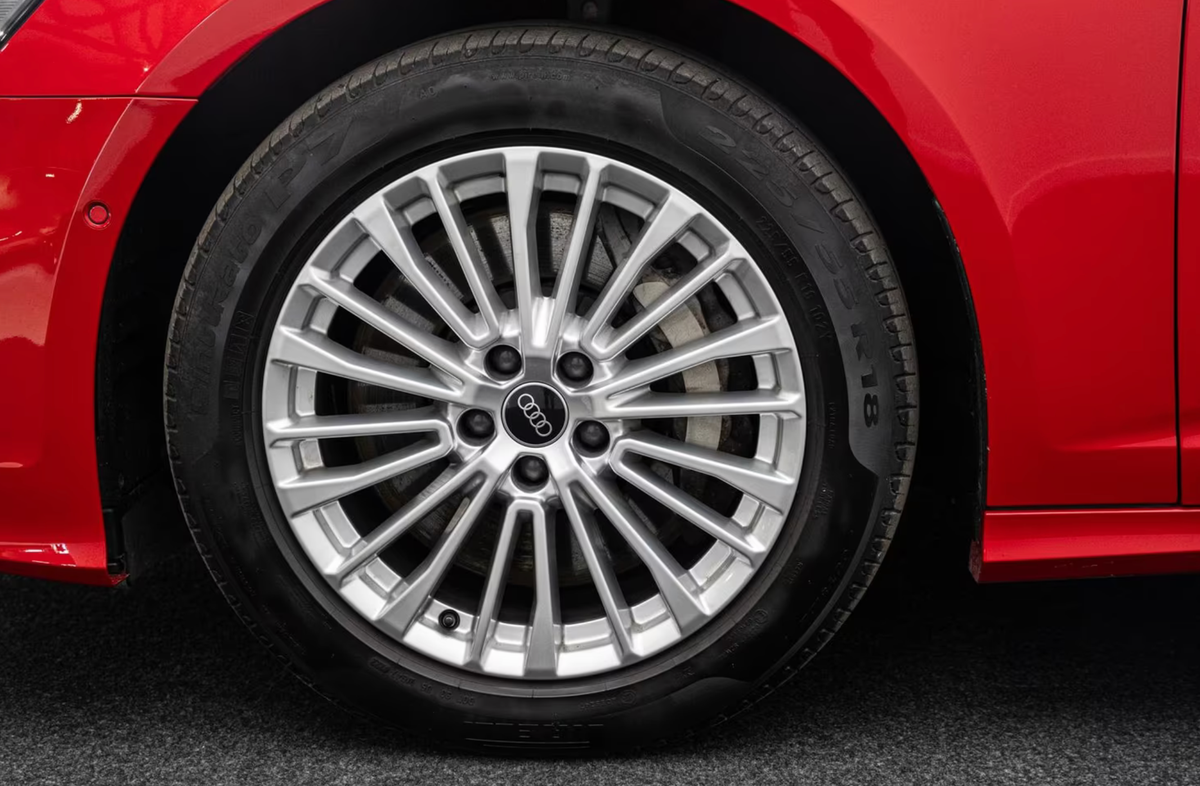 Audi A6 Avant V C8 55 TFSI 340ch quattro S tronic 7 / VO allemand / Malus 8 100,70 euros