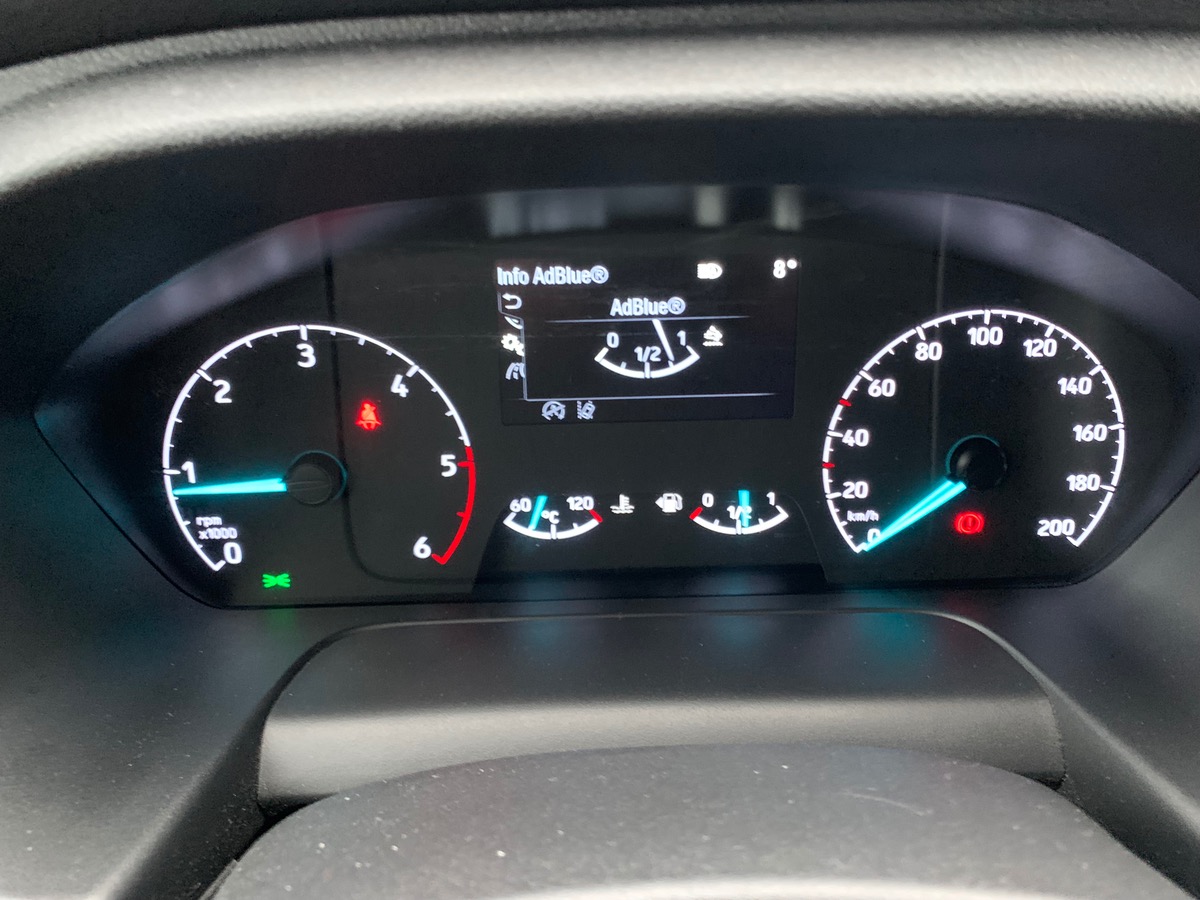 Ford TRANSIT CUSTOM FG 280 L1H1 2.0 130 LIMITED | Marches pieds | Attelage | Régulateur vitesse