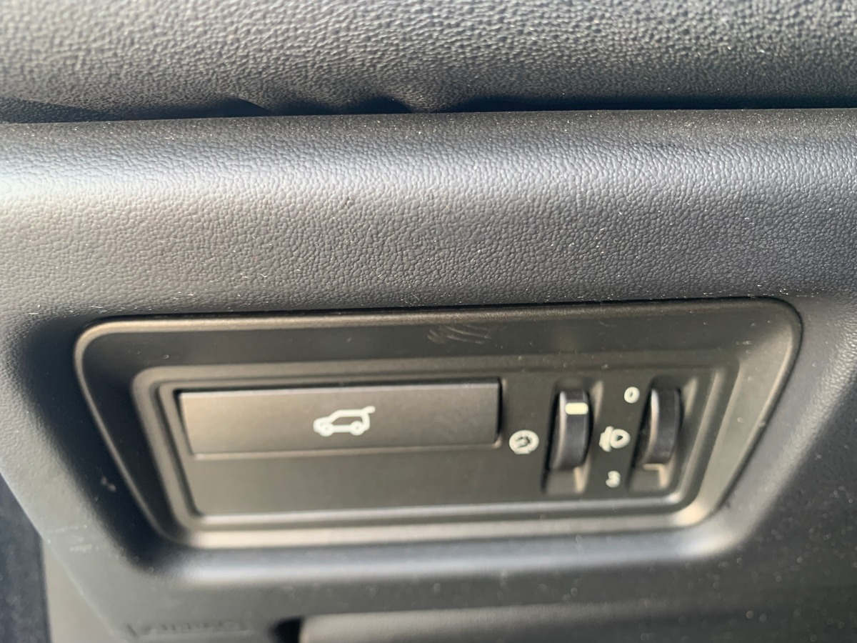 Land-Rover Range Rover Evoque 150 chevaux | Caméra de recul | Cuir | Attelage | Audio MERIDIAN